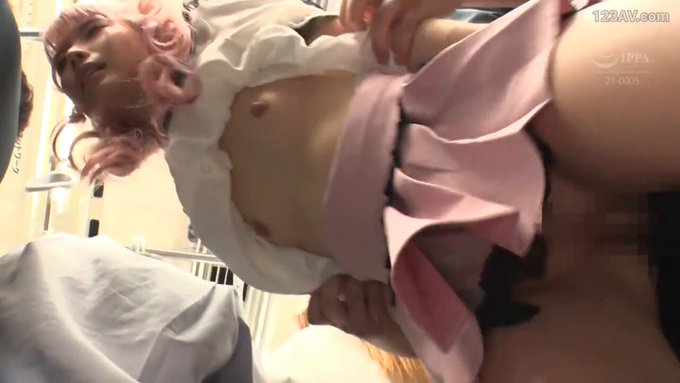 ミニスカ生足羞恥8 短いスカートをめくってバックからやりまくれ！ 細足ゴシックJD