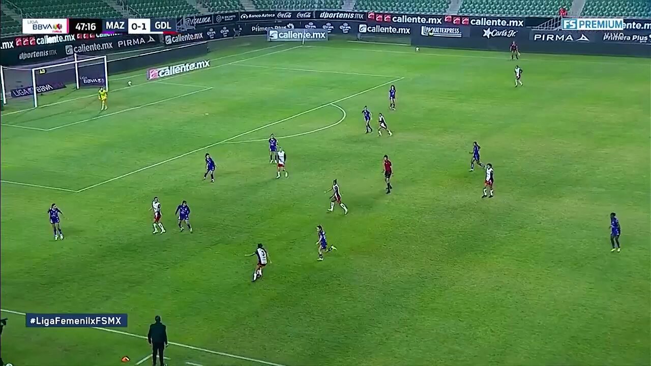 Los números en el tablero siguen en aumento. 🆙🤩 Ivonne González se encargó de anotar el segundo para ❤️ @ChivasFemenil. #SomosDesafiantes⚡️