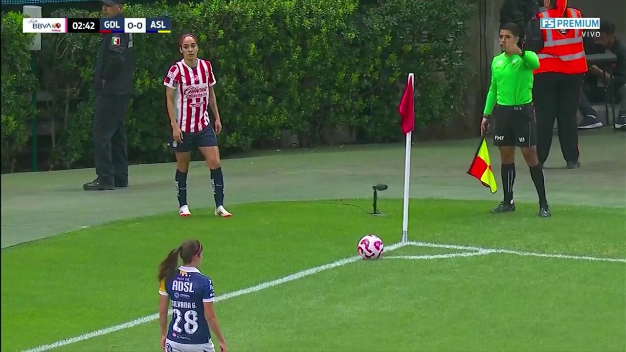 🎀 DAMARIIIIIIIIIS y su primer gol del torneo. 😍3’ Con gran cabezazo se abre el marcador para @ChivasFemenil. 🆙#SomosDesafiantes⚡️