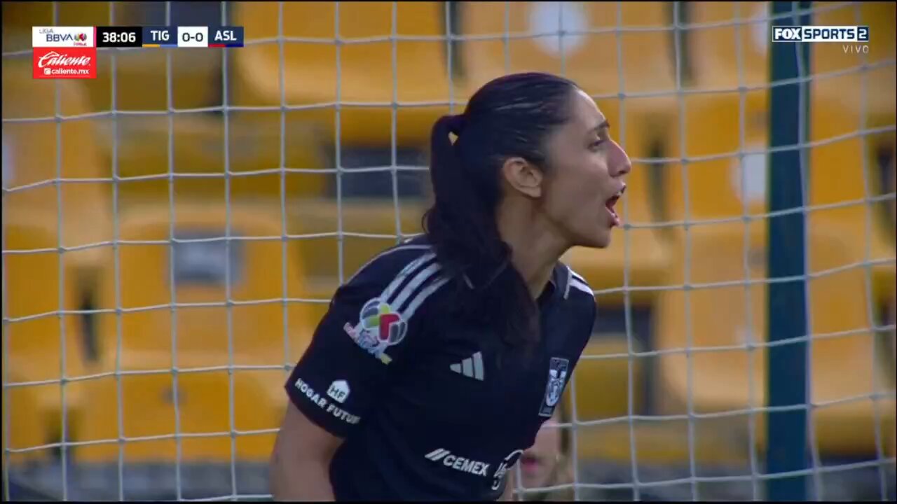 GOOOOOOLAZOOOOO de SILVANA 😍💎Qué dirección, qué disparo, qué gol. 🆙#SomosDesafiantes⚡️