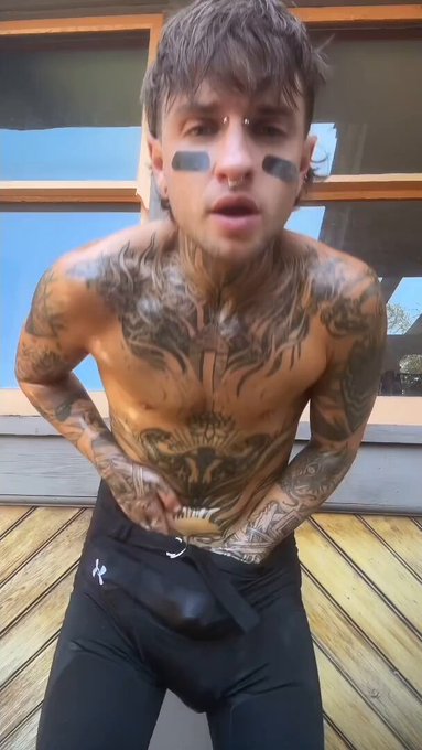 VID SOLD! FTM Football Boyfriend Fucks Good Girl Roleplay Simulation ? Check it out! https://t.co/3208m99SMd