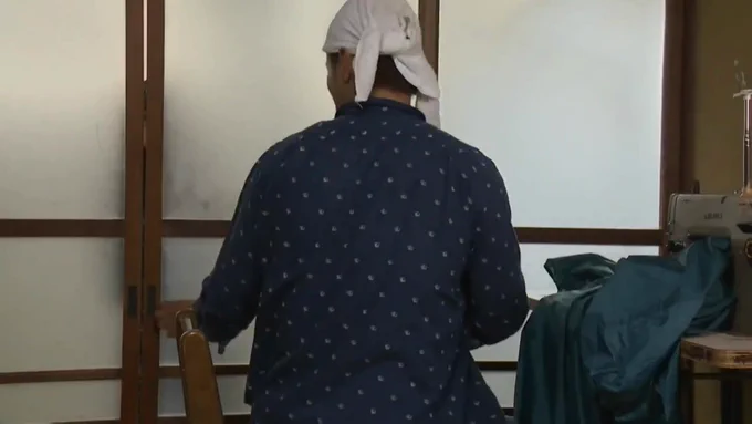 発情した女は、禁断の近親に手を…いや肉棒を咥える。