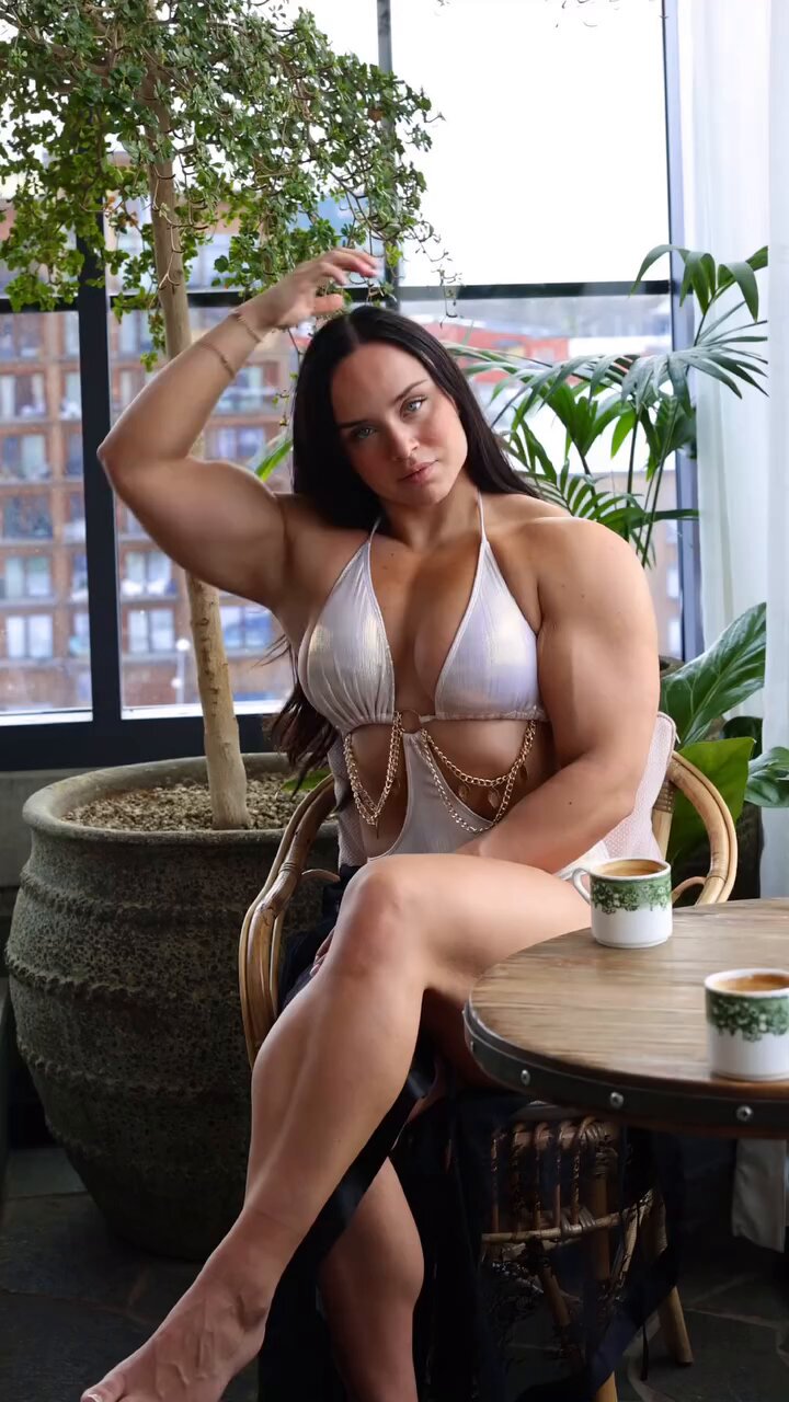 @DailyBuffWomens video Tweet