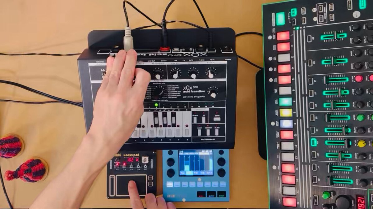 Gizm0x どぎつく x0xb0x Acid Bass Machine Gizm0x どぎつく x0xb0x Acid Bass Machine
