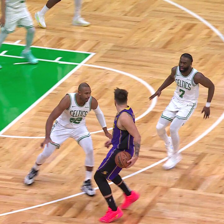 [花邊] 杰倫：你那顆三分不是要擦板吧 77:你還