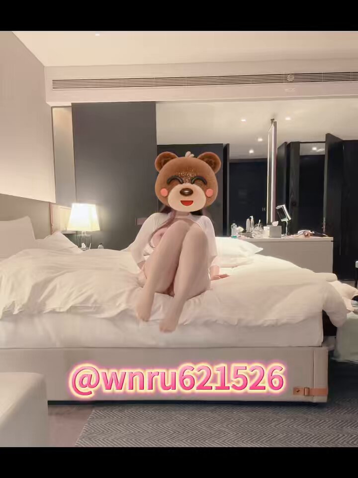 肉肉女自慰农村    