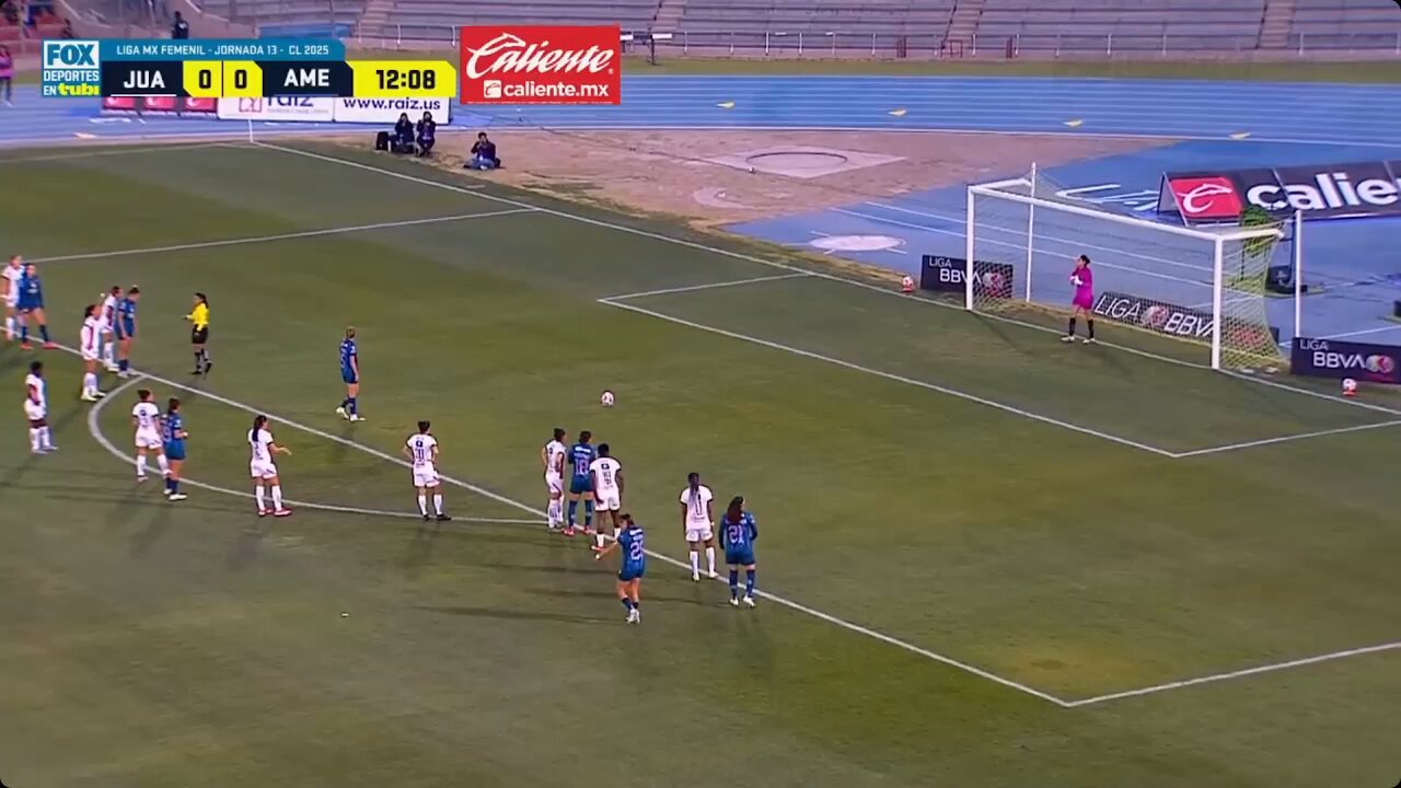 @AmericaFemenil El primer gol del partido firmado por Irene Guerrero. 🖋️🦅✨#SomosDesafiantes⚡️