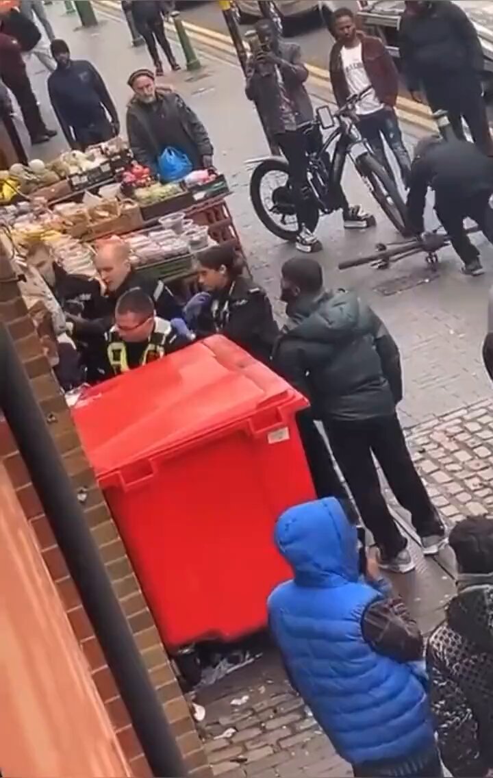 Video oleh @qsfkbwIhuWLhnjI