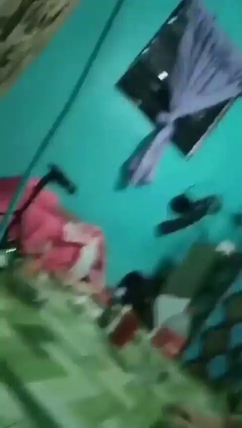 Ga peduli ama suaminya tidur disebelah, nyepongin kontol gua - indo