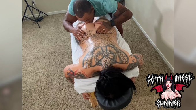 VID SOLD! big titty goth girl fucked after massage - JusticeXXX ? Check it out! https://t.co/5z40mRvBcI