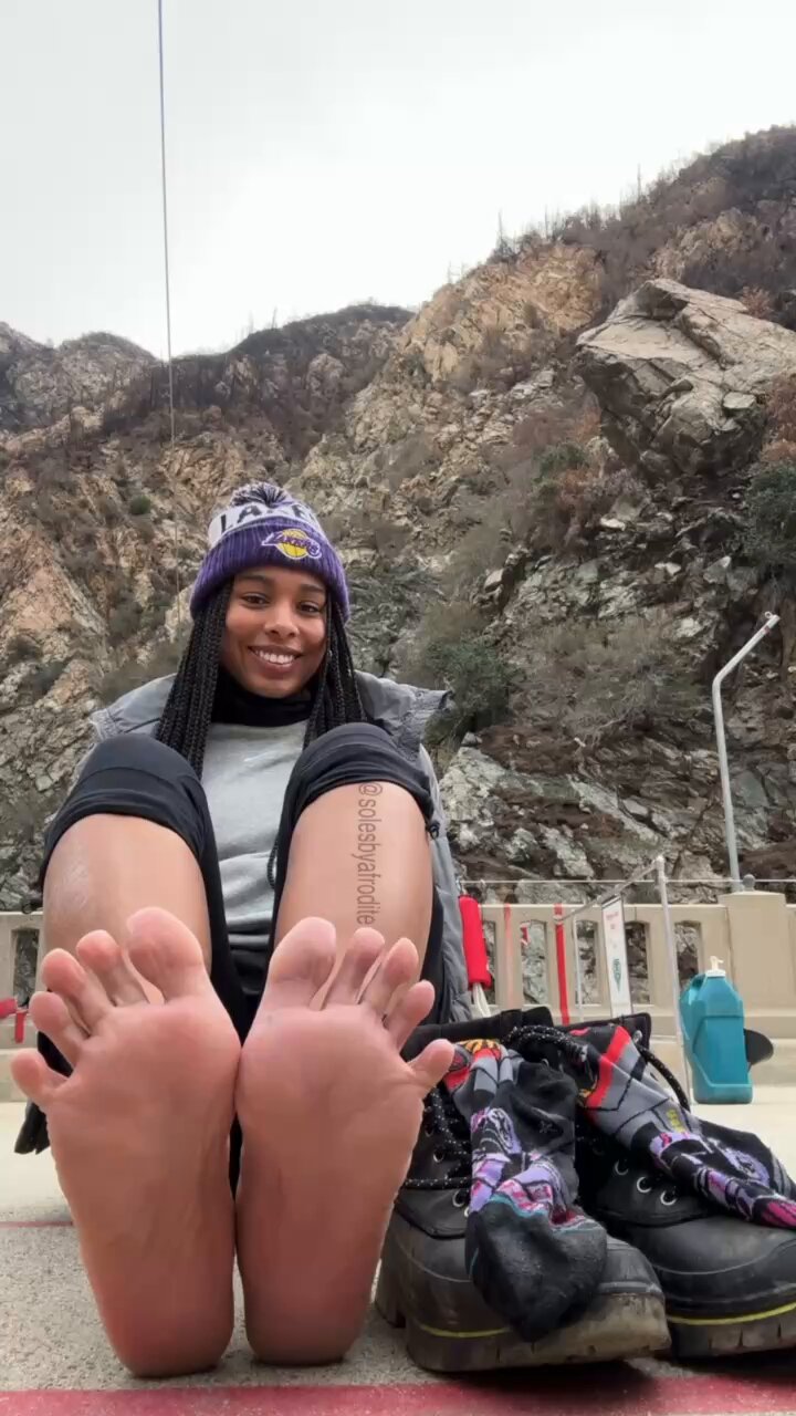 @solesbyafrodites video Tweet