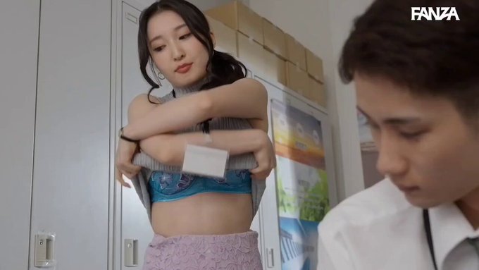 会社で男はボク一人。女だらけの下着メーカーでひときわ目立つ性欲強めな美人上司に毎日搾られセクハラ三昧。 月野かすみ