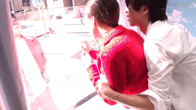 マジックミラー号 服着たままでいいのでマッサージさせてくれませんか！？と声をかけ巷で話題のクイックマッサージを初体験！