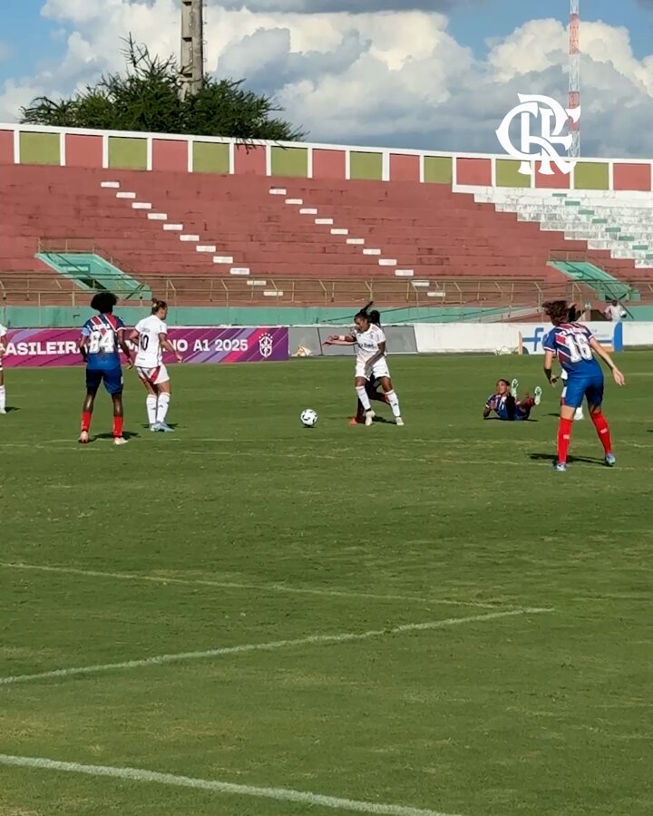QUE GOLAÇO, LAYSA! ESQUECE 🙅🏽‍♀️Minha atacante acerta um lindo chute de fora da área e balança as redes em Feira de Santana. É MAIS UM DO MENGÃO EM CIMA DO BAHIA: 2 A 0!#MeninasDaGávea