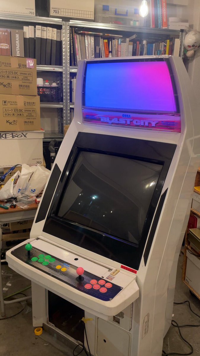 当時物 アーケードゲームブラウン管カラーモニター 日立製 動作未確認 当時物 アーケードゲームブラウン管カラーモニター 日立製 動作