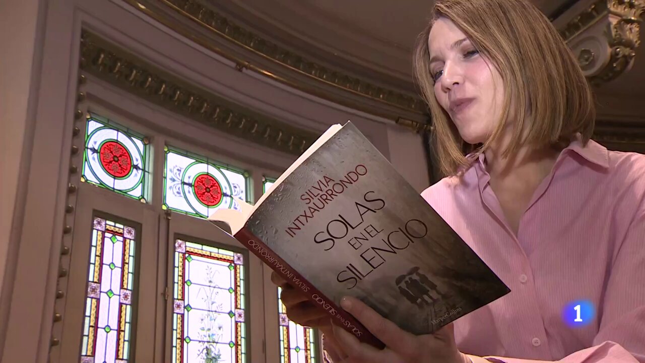 Solas en el silencio, de Silvia Intxaurrondo.