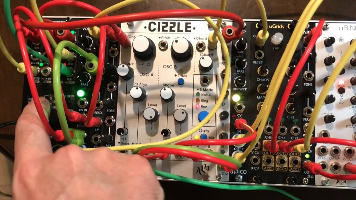 Michigan Synth Works uGrids モジュラーシンセ
