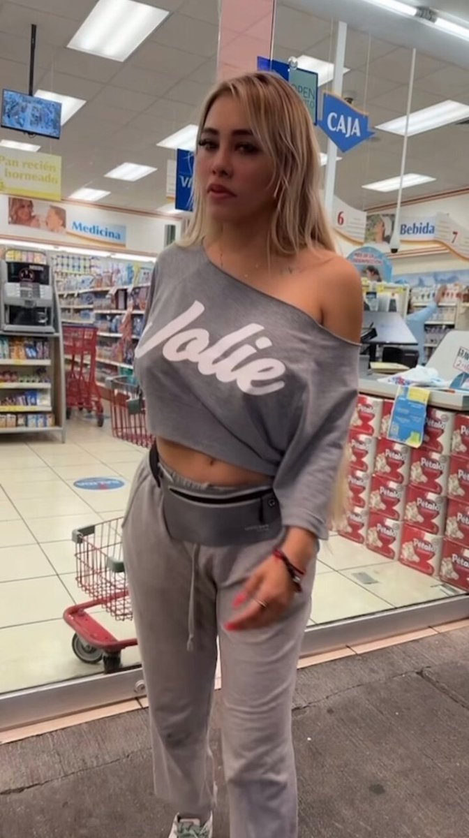 @sofiaenelmundxs video Tweet