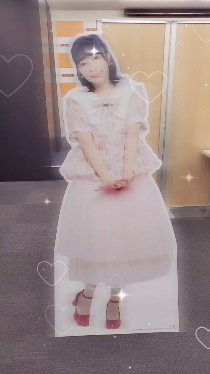 小林愛香 サンリオコラボ 缶バッジ セット GlpJfFka8AA8sTO.jpg