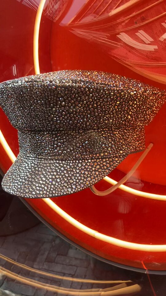 ま*こ様 稀少 大阪万博 限定 HYDE スワロフスキー Edyh ステッカー ま*こ様 稀少 大阪万博 限定 HYDE スワロフスキー Edyh ステッカー