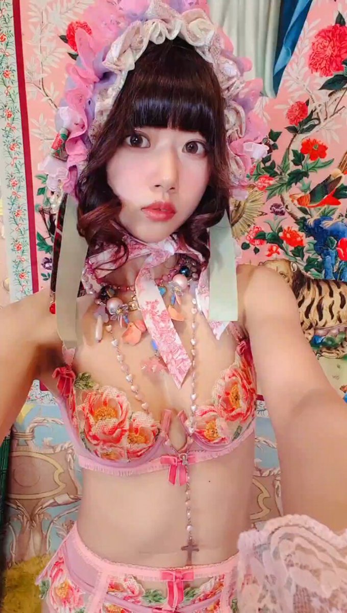 コーデ可愛すぎる🥀