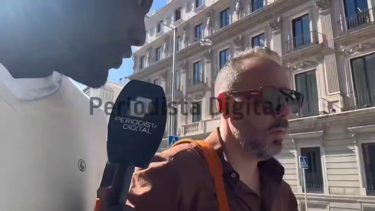 La Bandera on X: "🔴 Antonio Maestre agrede a Bertrand Ndongo, de  Periodista Digital, mientras le llama 'nazi de mierda', en un altercado que  ha generado gran indignación y debate en redes