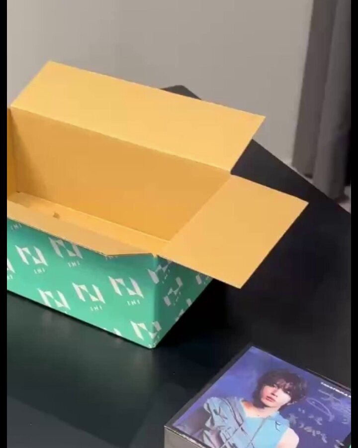 INI イニ CD アルバム 収納 BOX セット 許豊凡 サイン 入り ユニバ 品質重視』 INI イニ CD アルバム 収納 BOX セット 許豊凡