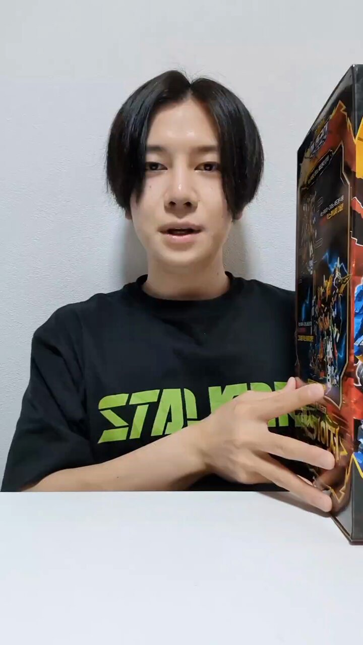 ベイブレード Tシャツ Mサイズ 漫画 アニメ 映画 ゲーム 声優
