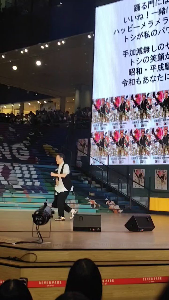 バーノン握手 000000001504-05-l.jpg?t=