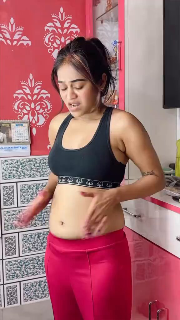 Sariq busty cutie semiz xorozlar kop tomonidan becerdin it uslubi oladi