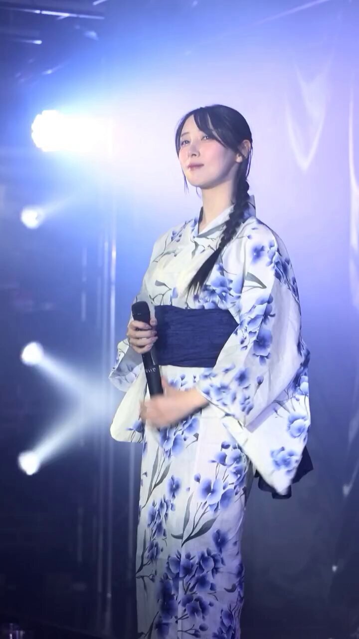 42▢バーレスク東京 トレカ まとめ IY0613-5 E5HvXNiVkAM6vok.jpg