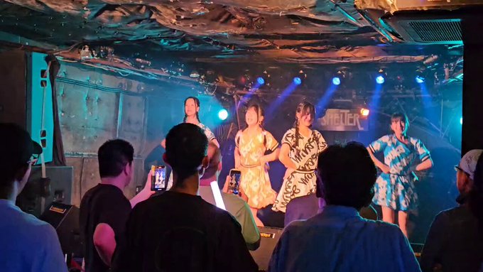 Twitterのコスプレ動画4