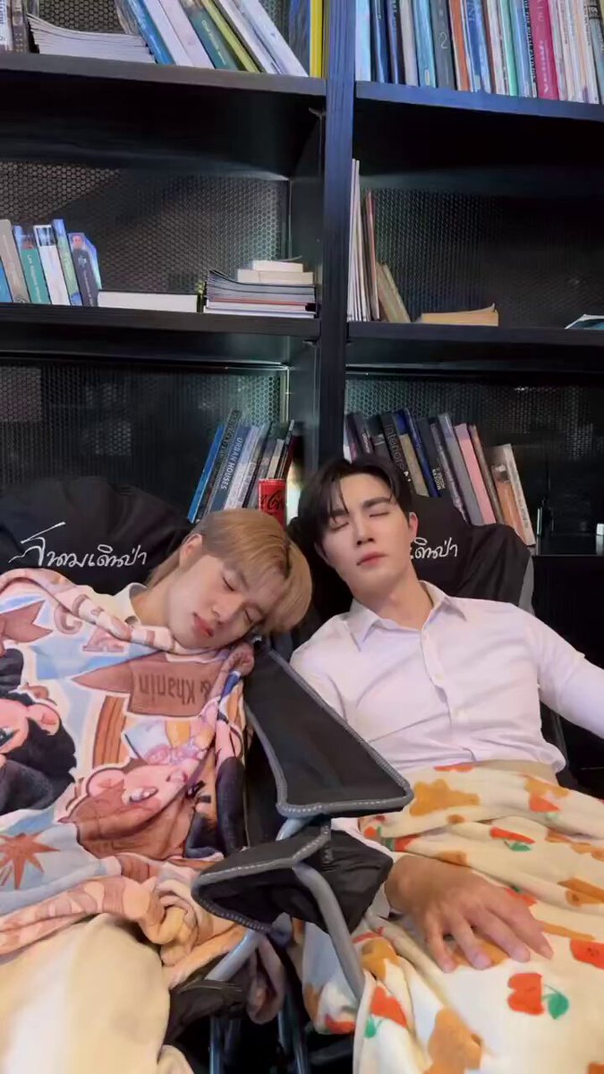 K-POP・アジア Zee&NuNew  Because of you YESASIA: イメージ・ギャラリー - Zee & NuNew 1st Mini Album