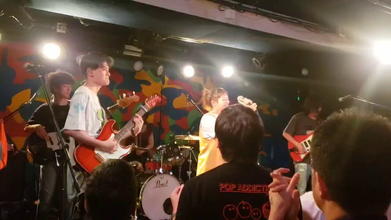 kana 様 xxx 今日は金曜日だね💗 ふわふわ飛んでくよ🎈🧸