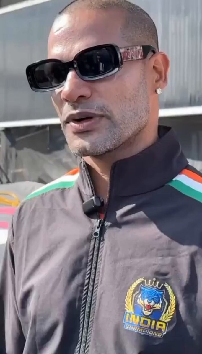 Shikhar Dhawan angry reply on Picture