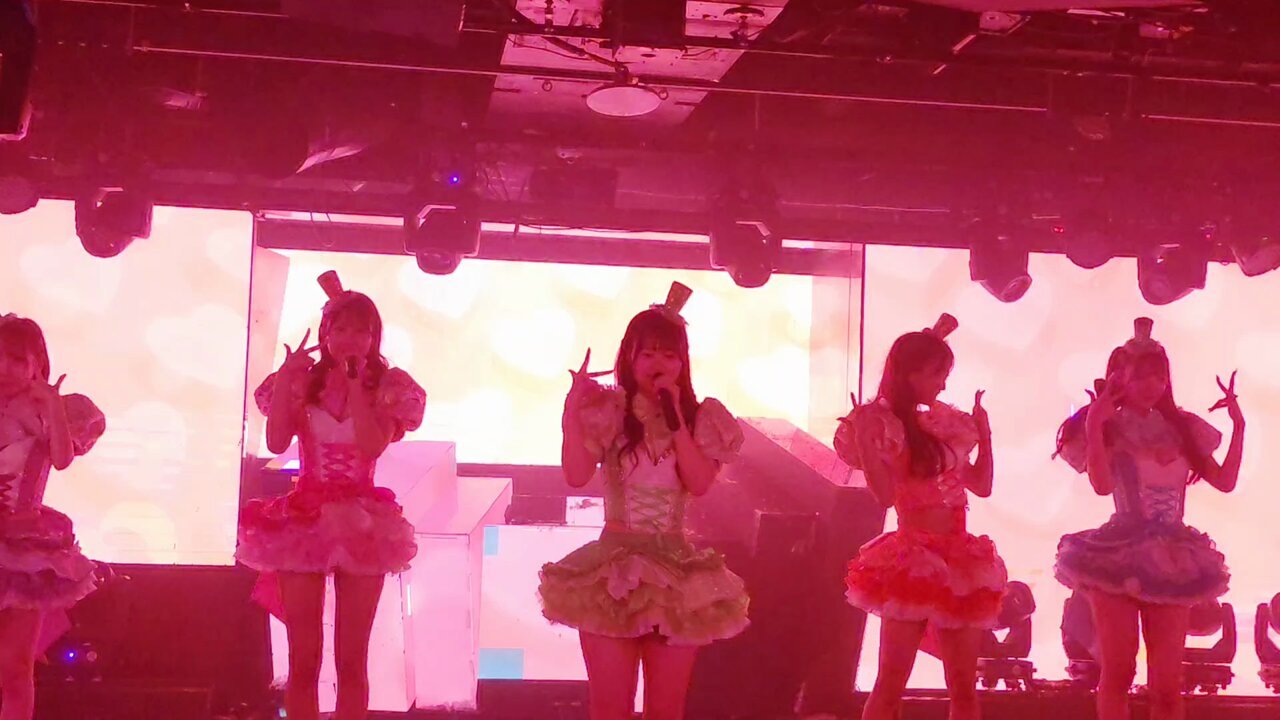 63ANGEL バーレスク東京 もも 写真36枚＋リストバンドセット mqdefault.jpg