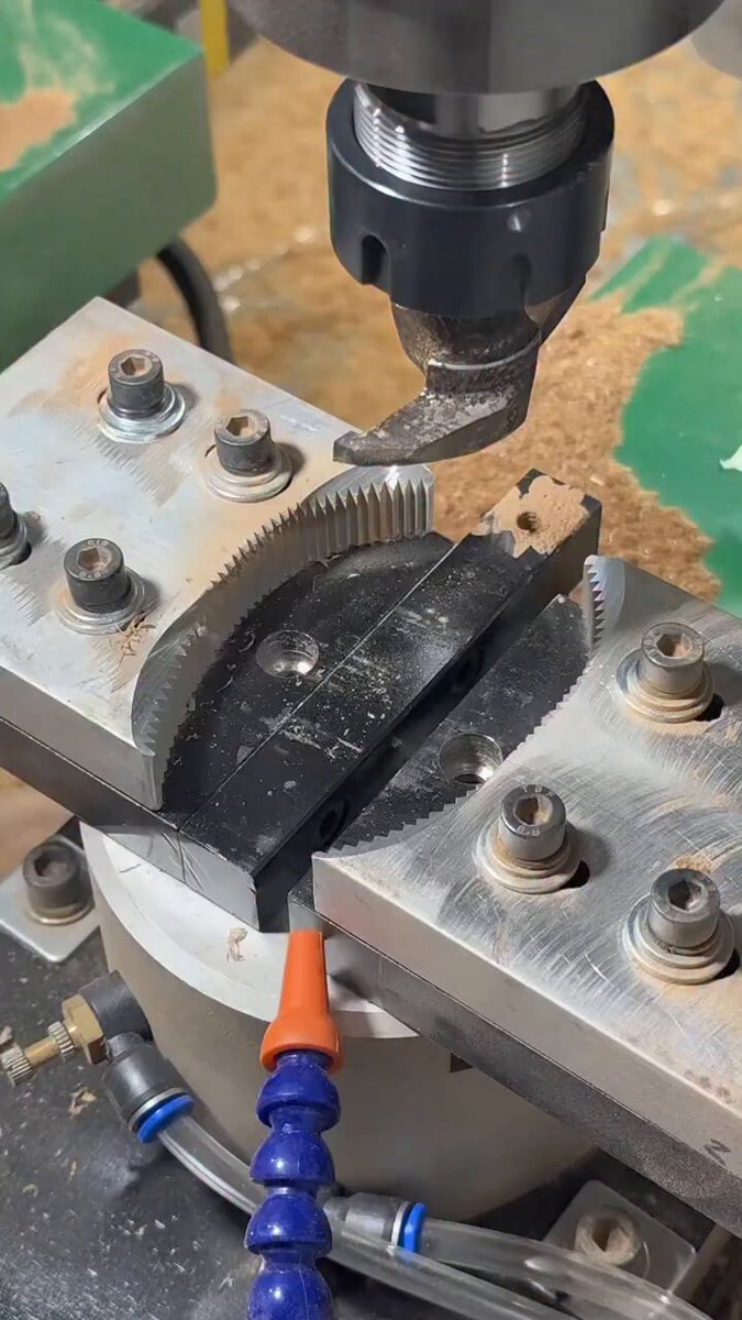 Manufacturing a wood spoon Picture