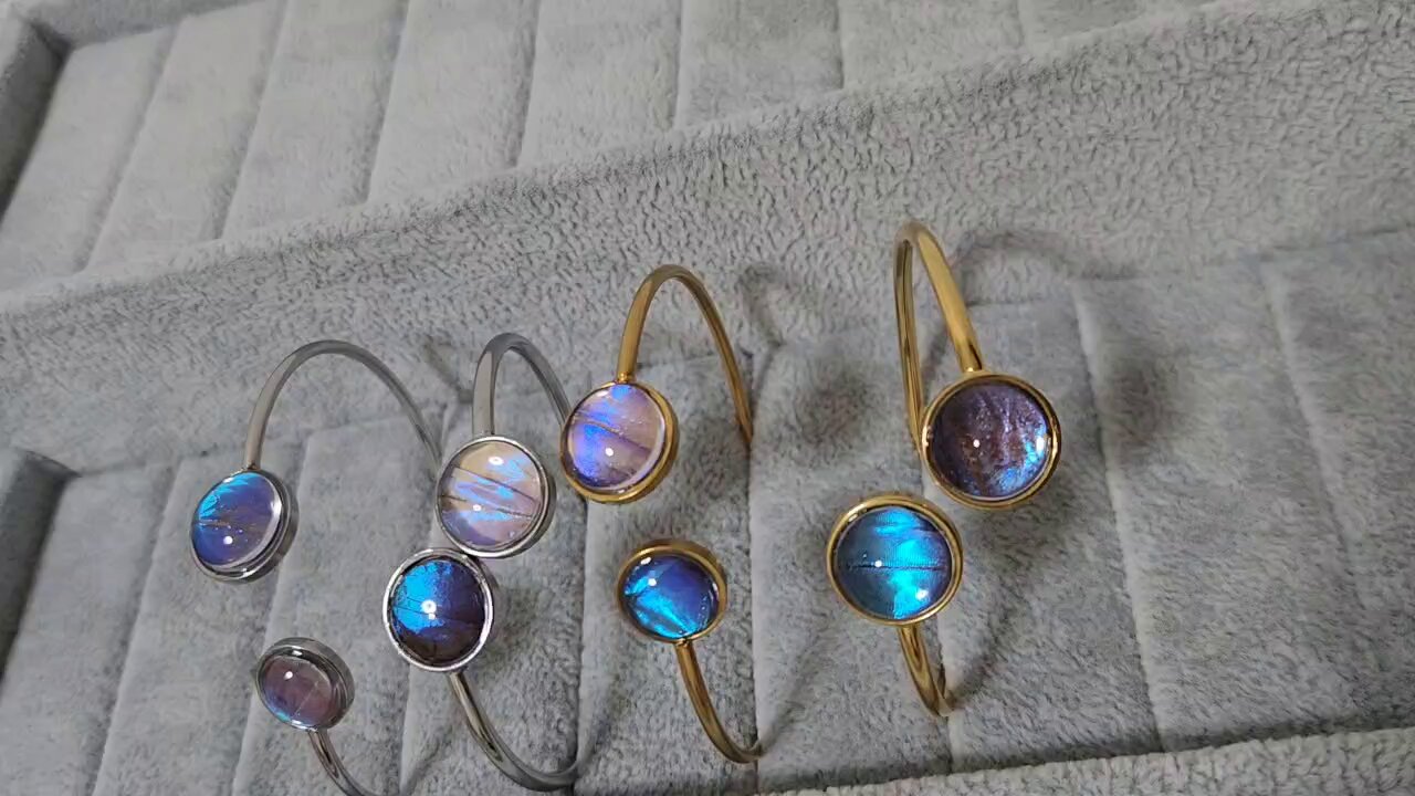 🦋ももすけ🦋【本物の蝶の羽でアクセサリー作る人