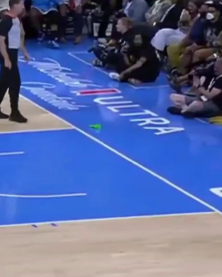 The Ball Out on X: "#Breaking: Another Sex Toy Thrown onto the Court During #WNBA Game #ChicagoSky #Valkyries https://t.co/ondHWbyENF" / X