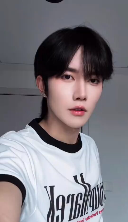 CEZ ✧⁠*⁠。 (@bixieng) / X