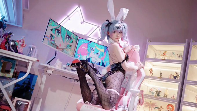 Twitterのコスプレ動画2