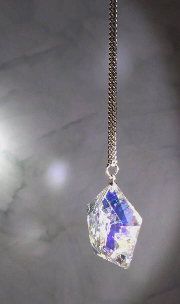 🌈💎光とガラスのコラボ 虹の結晶 モナジー工房 (@fergusonite) / X
