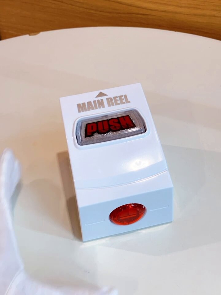 SANKYO 飛び出る！震える！光る！音が鳴る！PUSHボタン 2個セット