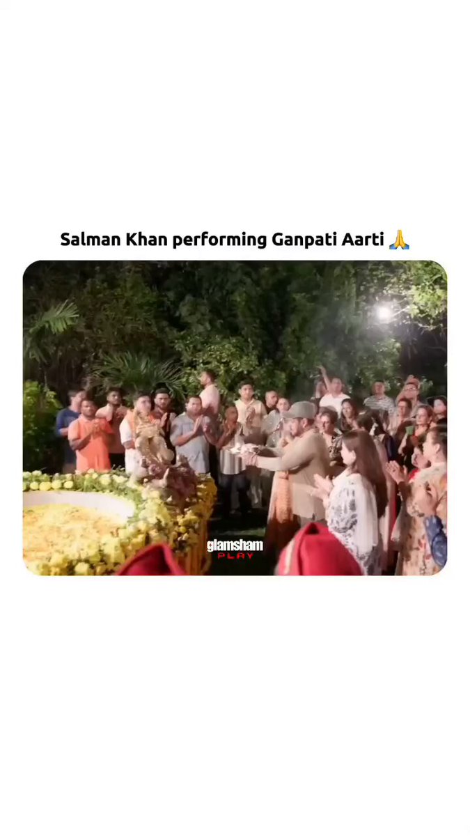 Salman Khan performing ganesh aarti Picture