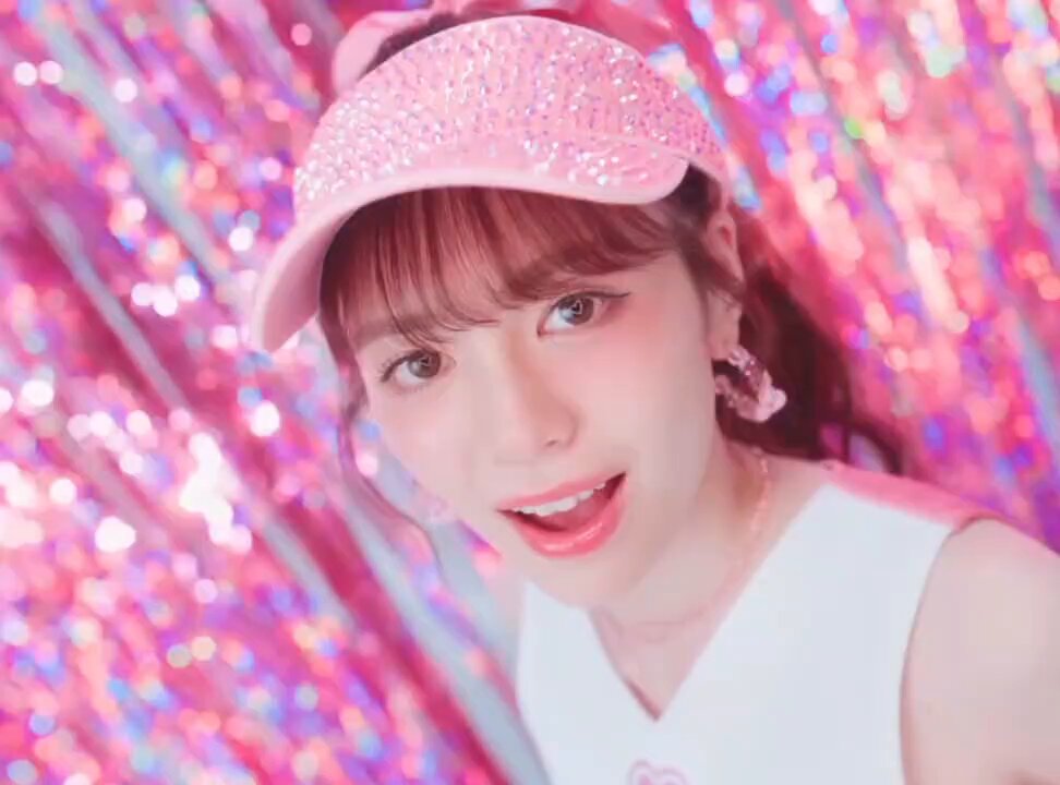 めりこ　❤️大きな子が好きな貴方に　瞳の綺麗なジュモーを❤️ 何が好き〜？🎀💙🍑 @momona.1012 @momichan_hime @momoko__3628