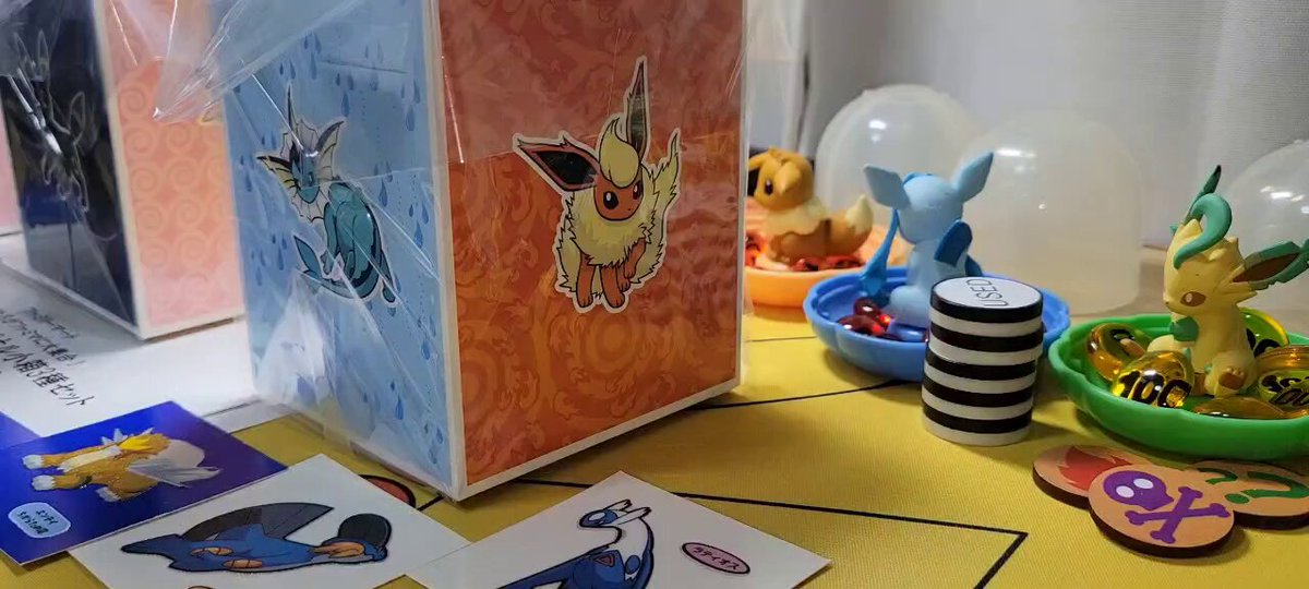 イーブイたちがファミマに大集合 - Search / X