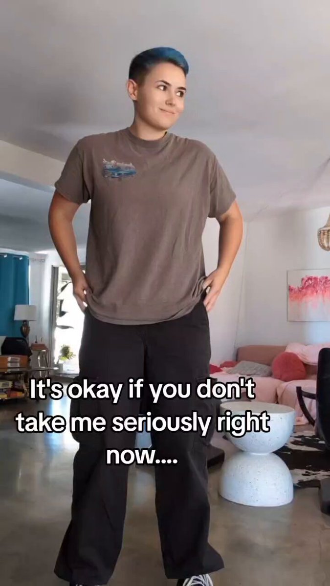 Kitthebeefcake making eye contact