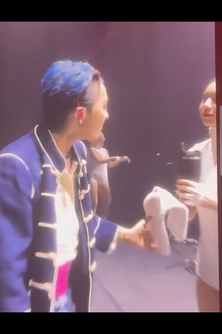 GD♡様 きたぁ @8lo8lo8lowme Ig post❣️ ブルー系🫐だね🩵 マフラー