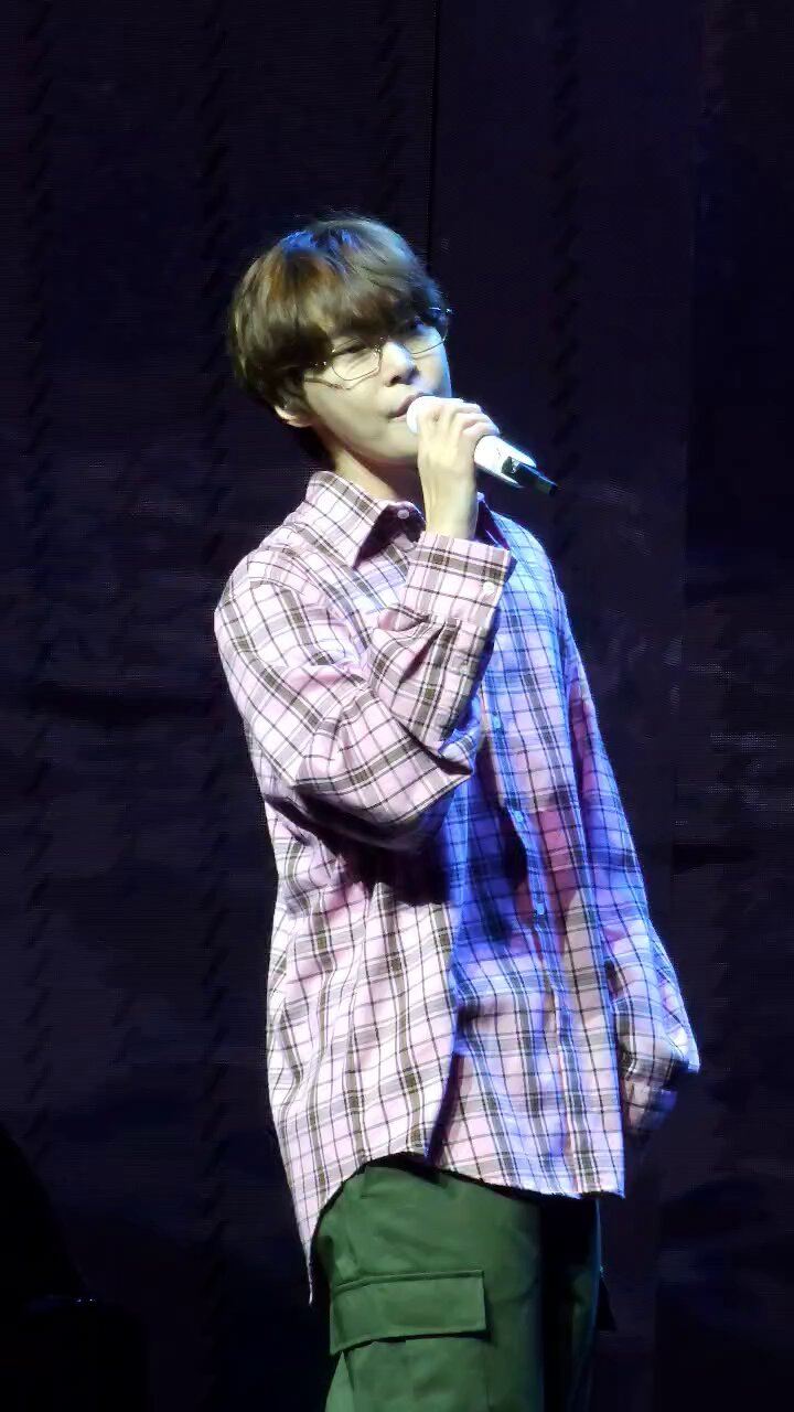 NCT DOYOUNG ドヨン 도영 直筆サイン入りポスター nct ドヨン サイン NCT 127 / Doyeon (DOYOUNG) / With Print
