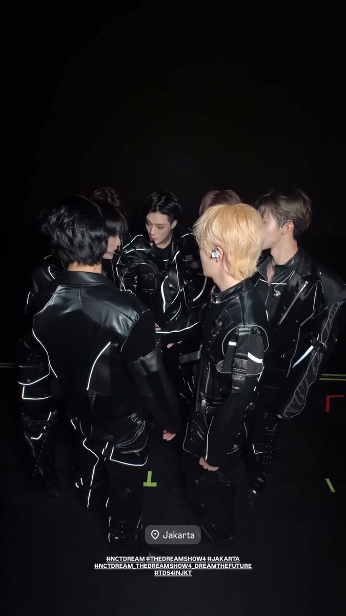 NCT DREAM トラックジャケット トラックジャケット | SMTOWN OFFICIAL ONLINE STORE